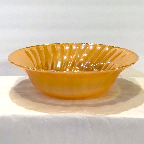 Iridescent Peach Luster Ware serving Bowl Fire King USA - Picture 2 of 6